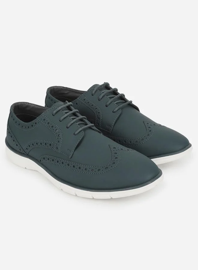 يوهو حذاء بروغ شبه رسمي بتفاصيل مثقبة